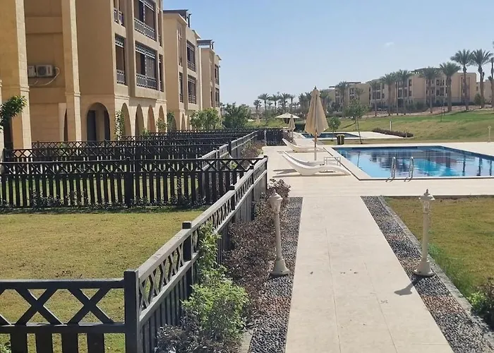 Golf Heights - Amazing Brand New Apartment *