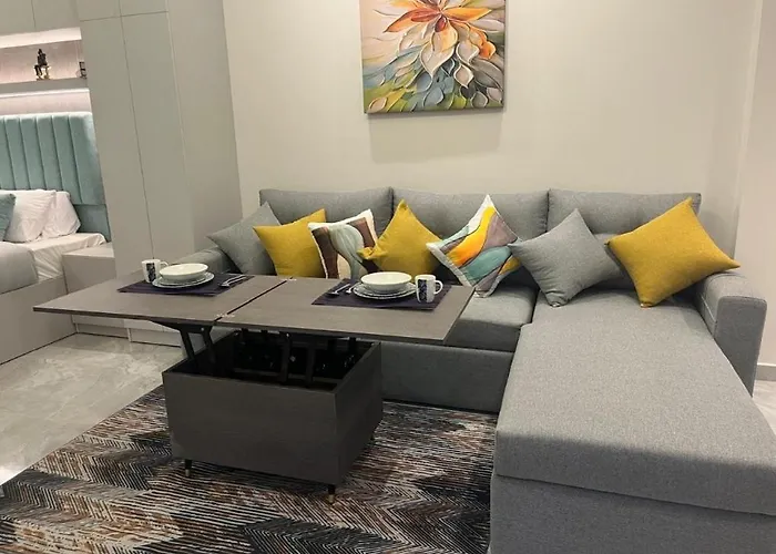 Golf Heights - Amazing Brand New Apartment