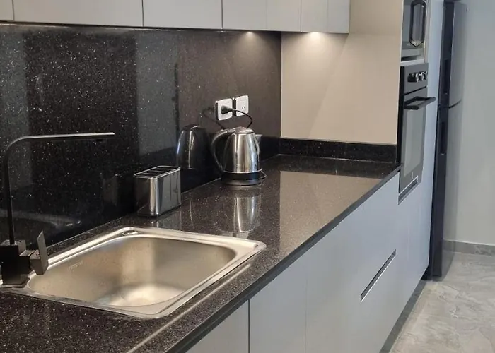Golf Heights - Amazing Brand New Apartment *
