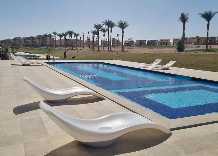 Golf Heights - Amazing Brand New Apartment *